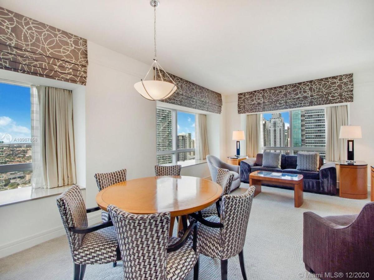 Four Seasons Hotel Miami - Luxury Private Residences Luaran gambar