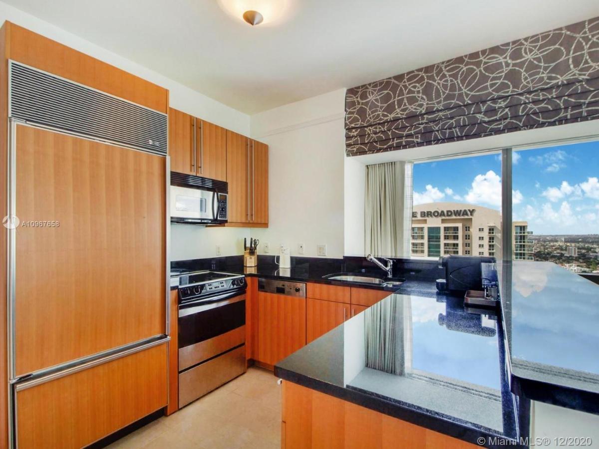 Four Seasons Hotel Miami - Luxury Private Residences Luaran gambar