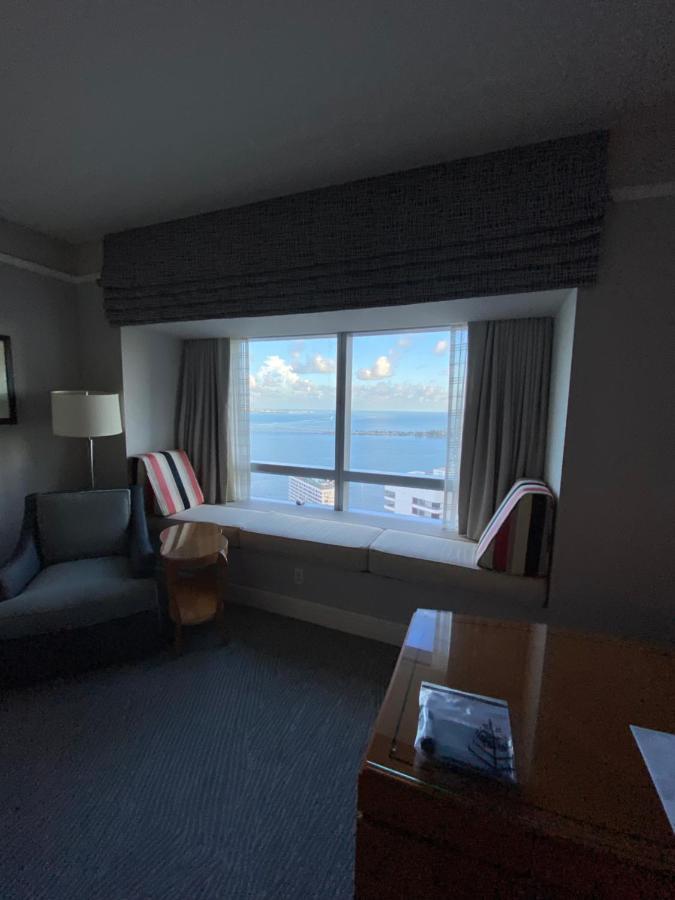 Four Seasons Hotel Miami - Luxury Private Residences Luaran gambar
